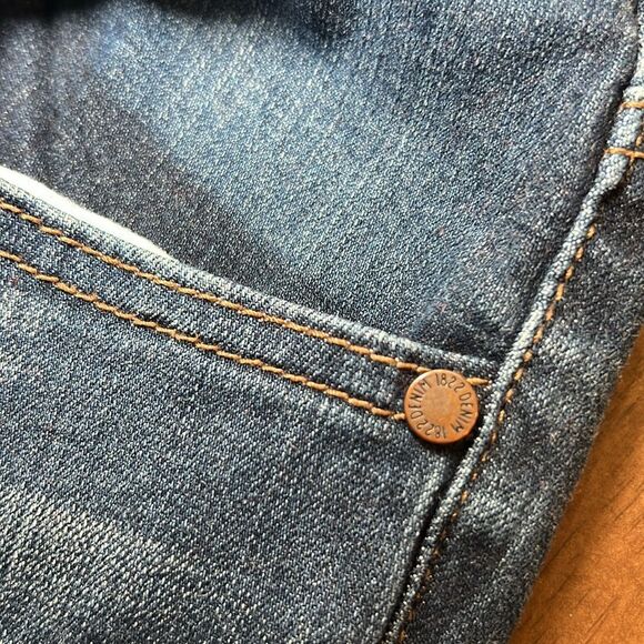 1822 Denim Taylor Wide Cuffed Skinny Cropped Jeans Sz 4 Stretchy Casual Trendy - Picture 7 of 8